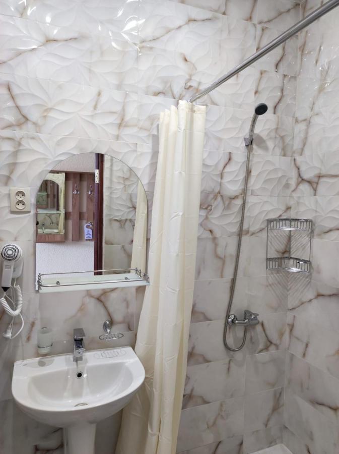 Отель Адунеи Сухум Sukhumi Exterior foto