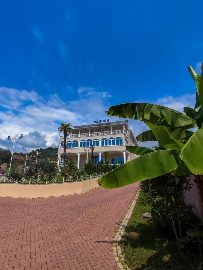 Отель Адунеи Сухум Sukhumi Exterior foto